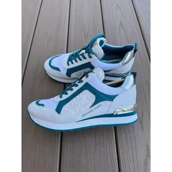 Michael Kors Wilma Trainer Nappa Faux Leather Shoes - Size 8.5M - Picture 1 of 10